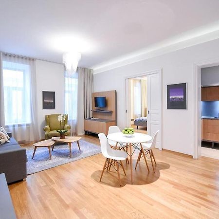 City Centre Chic Apartment Ljubljana 2/4 ภายนอก รูปภาพ