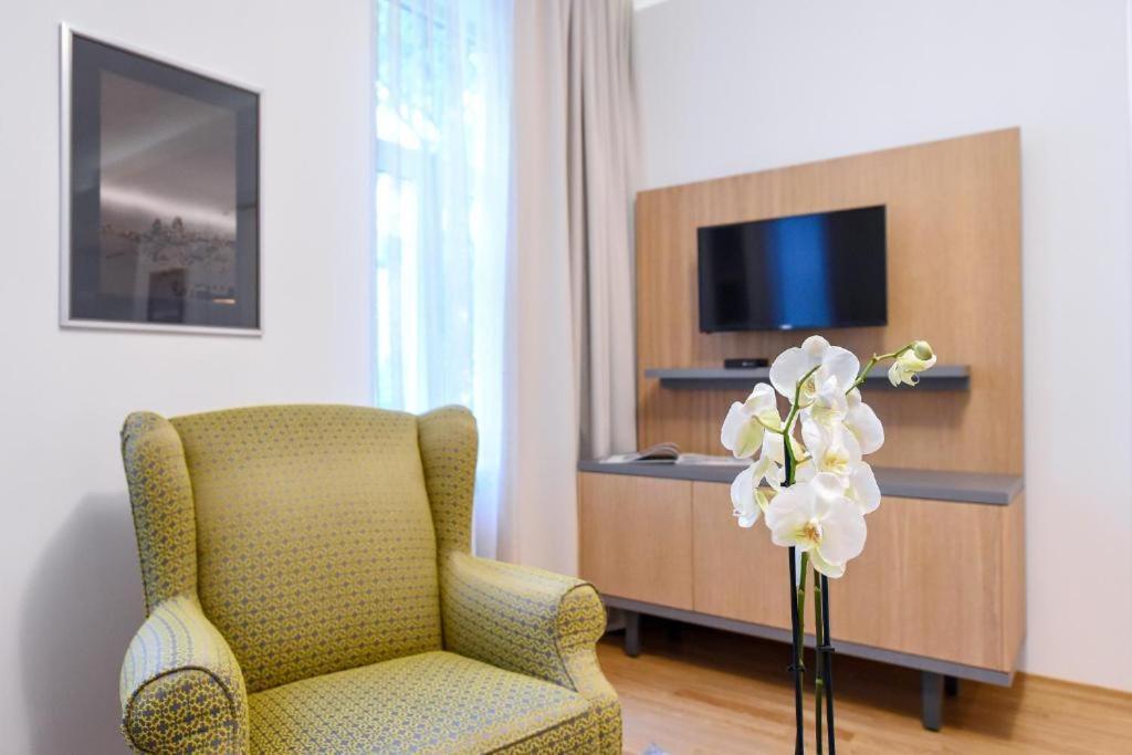 City Centre Chic Apartment Ljubljana 2/4 ภายนอก รูปภาพ